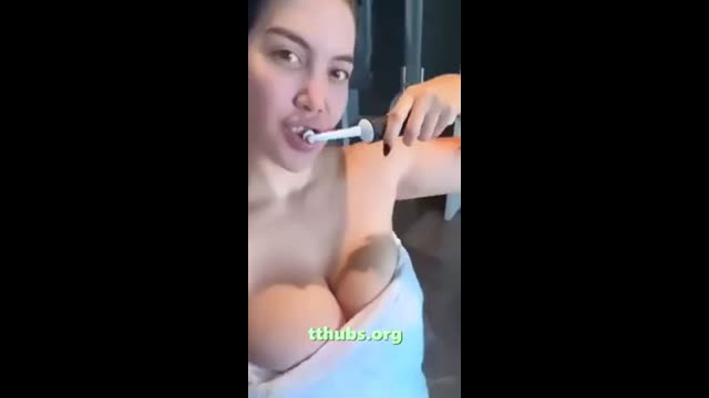 Beyaz Bikini Havuz İfşa · Wanda Nara İfşa - Türk İfşa Videoları